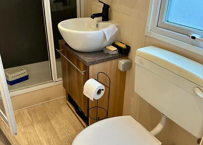 Avec Piscine Et Deux Camping *