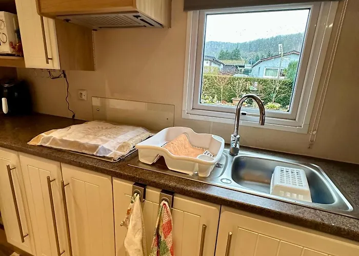 Avec Piscine Et Deux *